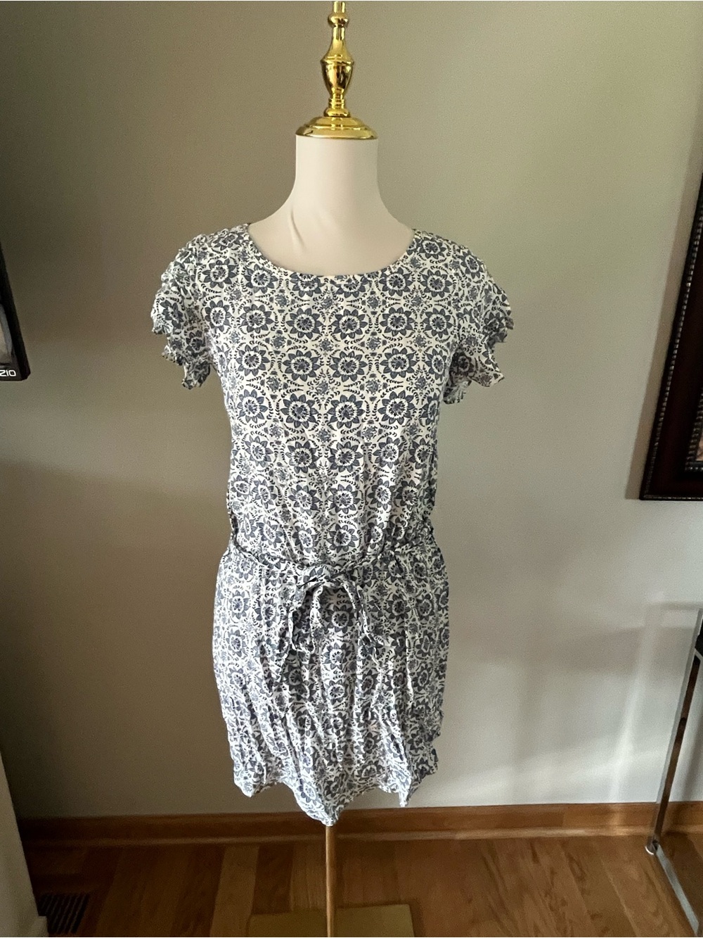 LOFT Blue Cream Floral Dress with Belt - Women’s Petite XS - Picture 2 of 7